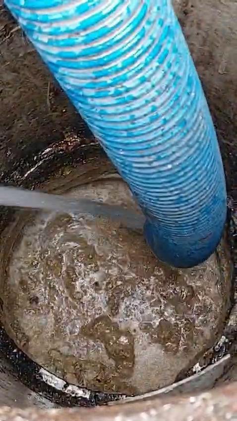 Septic Tank Deep Clean Removes FOG Build-Up in West Byfleet