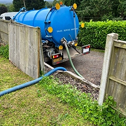 Pump servicing